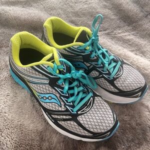 Saucony Women’s Running Shoes SZ 8